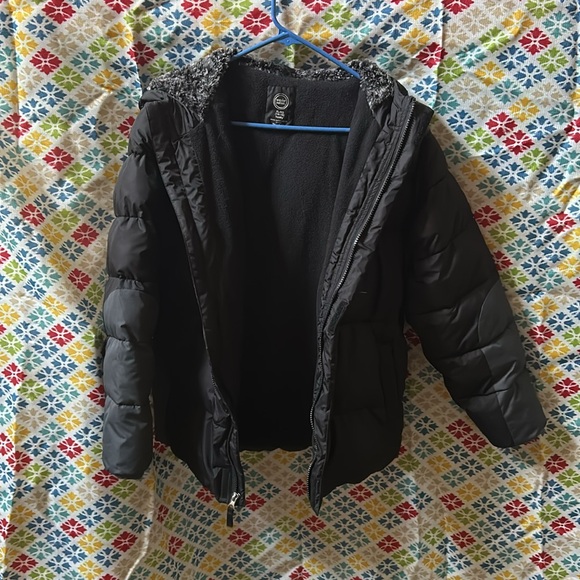 X Large Coat 🧥 with Hood, Zipper, Velcro, & Pockets. Like New! Very Warm! - Picture 3 of 7